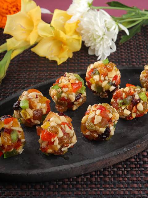 Tutty Fruity Laddu